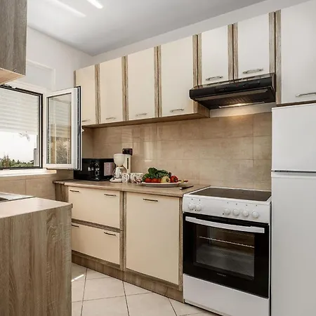 펜션 App Laura 포레치