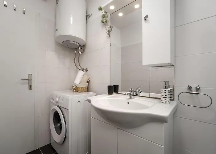 度假居 App Laura *