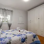 App Laura Casa de Férias Poreč