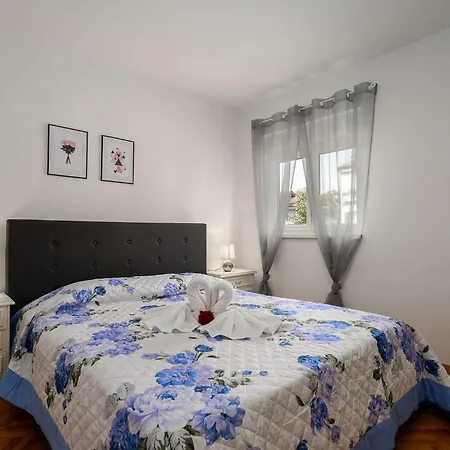 App Laura Vikendica Porec