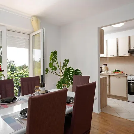 Ferienhaus App Laura *