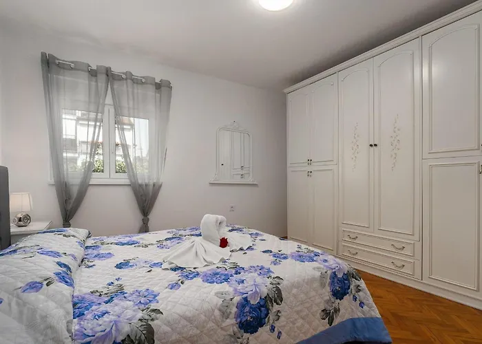 App Laura Nyaraló Poreč